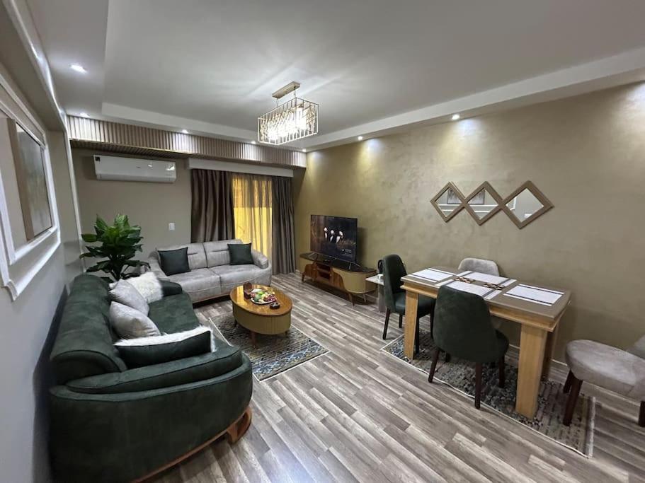 Skyline Luxury Suites 5 Mins From Cairo Airport Ngoại thất bức ảnh