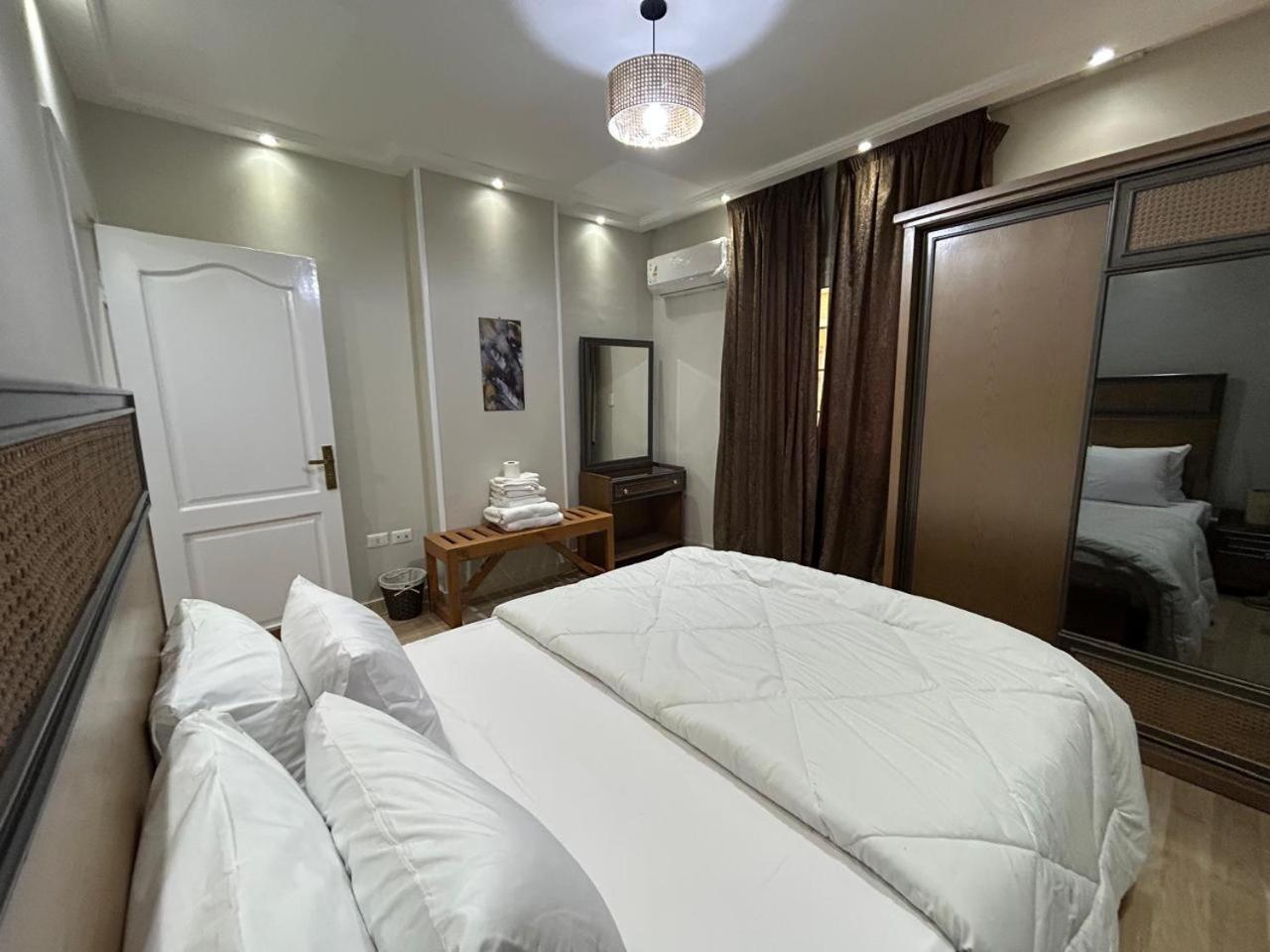 Skyline Luxury Suites 5 Mins From Cairo Airport Ngoại thất bức ảnh