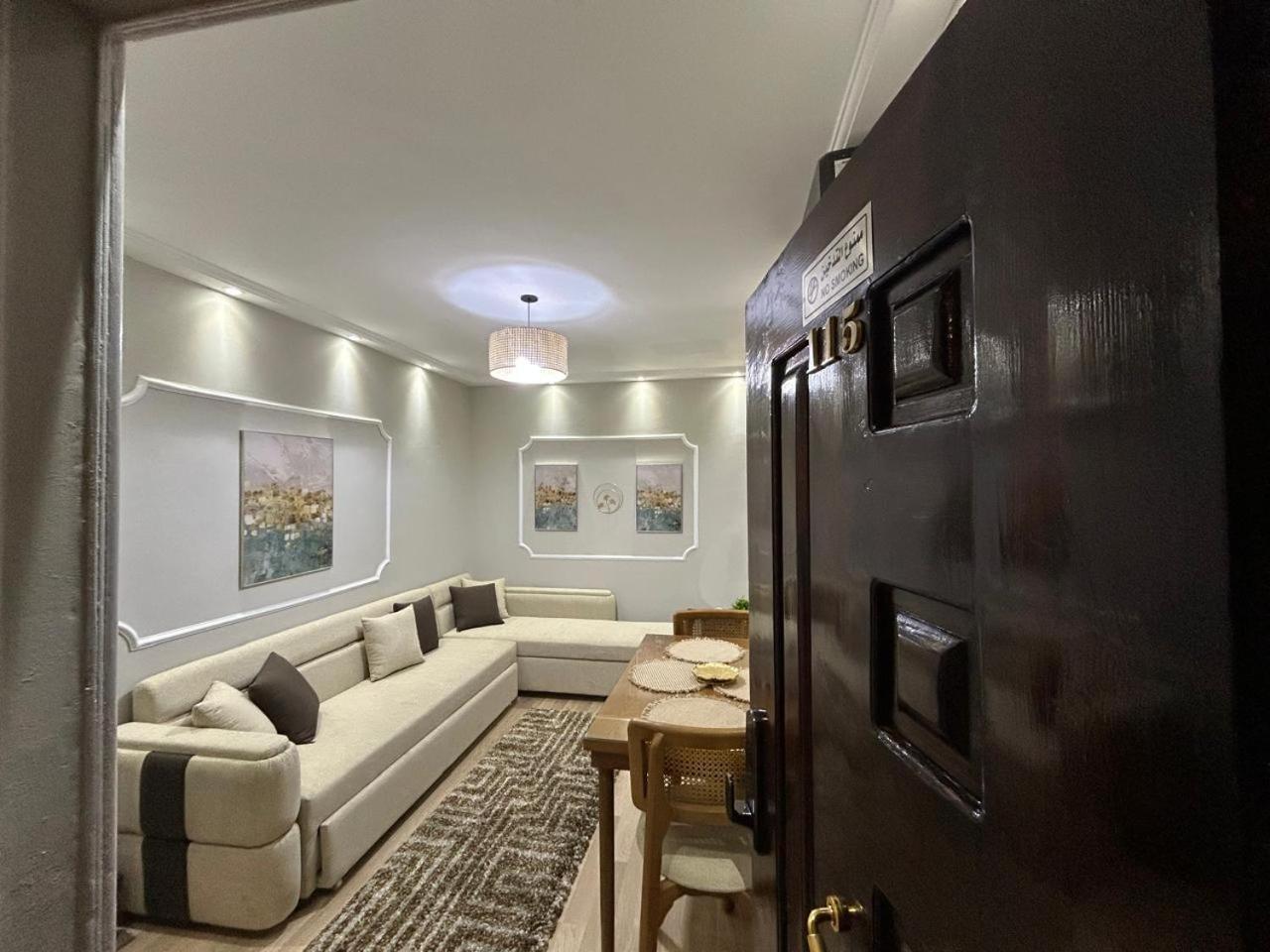 Skyline Luxury Suites 5 Mins From Cairo Airport Ngoại thất bức ảnh