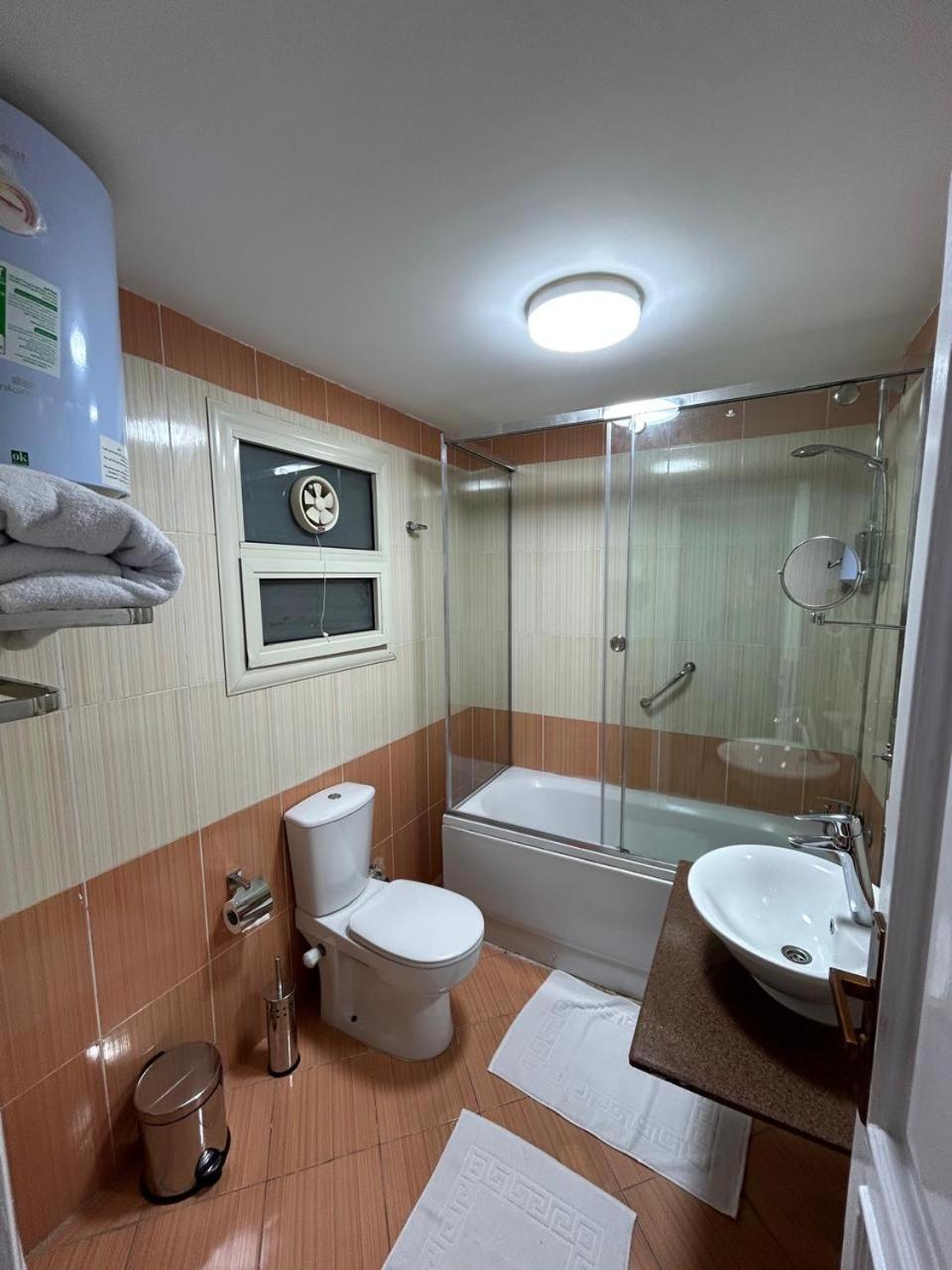 Skyline Luxury Suites 5 Mins From Cairo Airport Ngoại thất bức ảnh