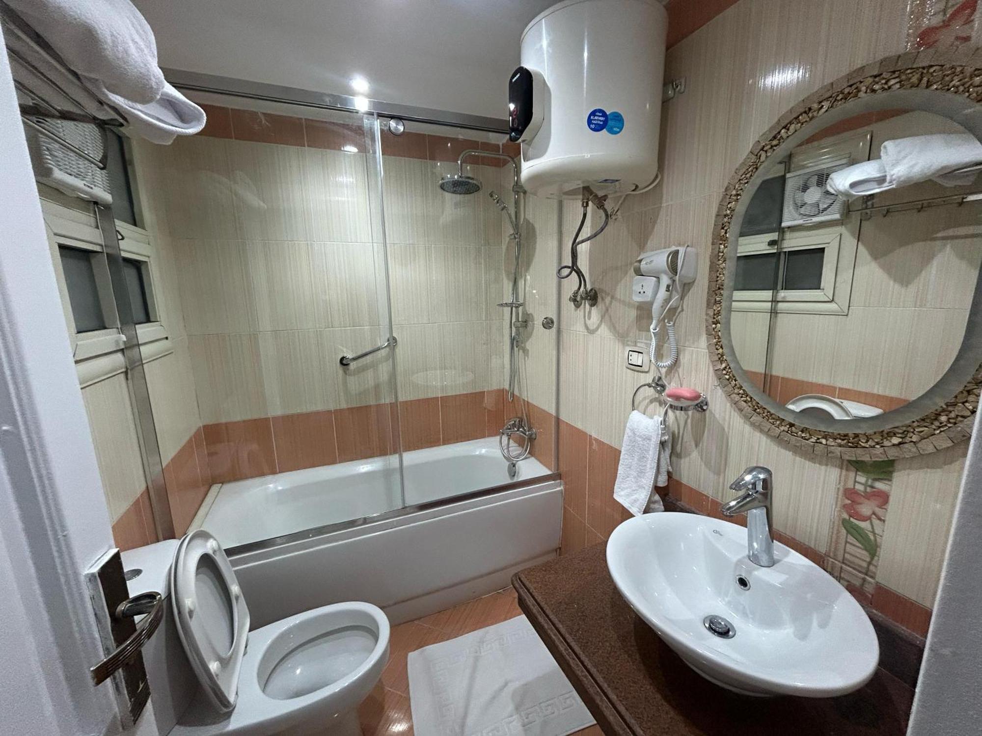 Skyline Luxury Suites 5 Mins From Cairo Airport Ngoại thất bức ảnh